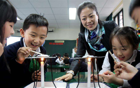 新时代义务教育的目标:巩固基本均衡,迈上优质