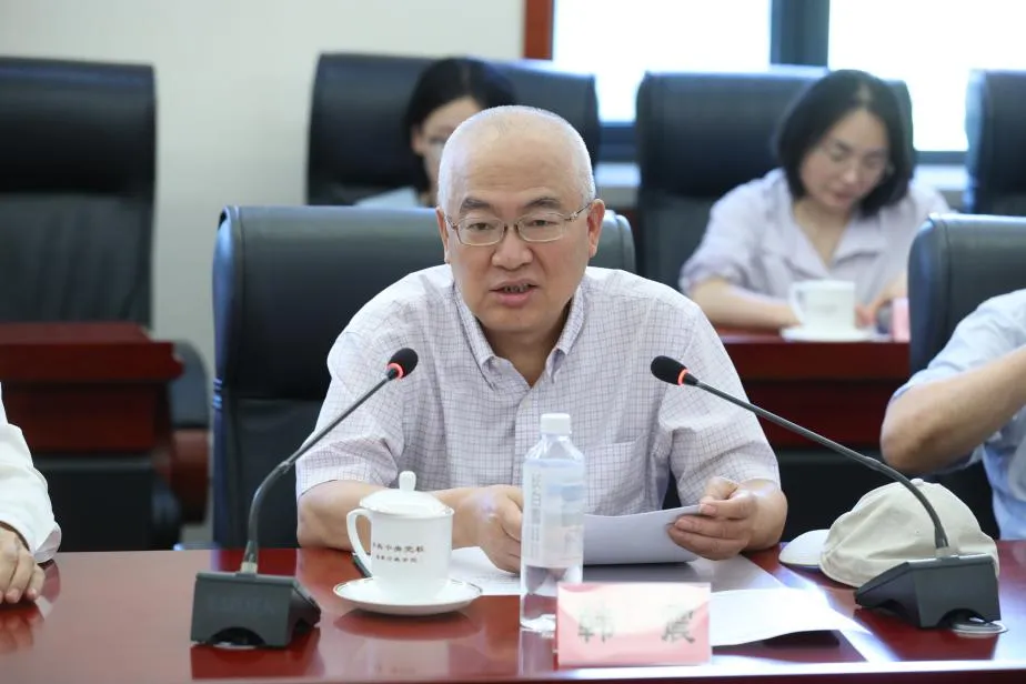 中央党校（国家行政学院）报刊社举办“推进党的创新理论体系化学理化研究阐释”座谈会