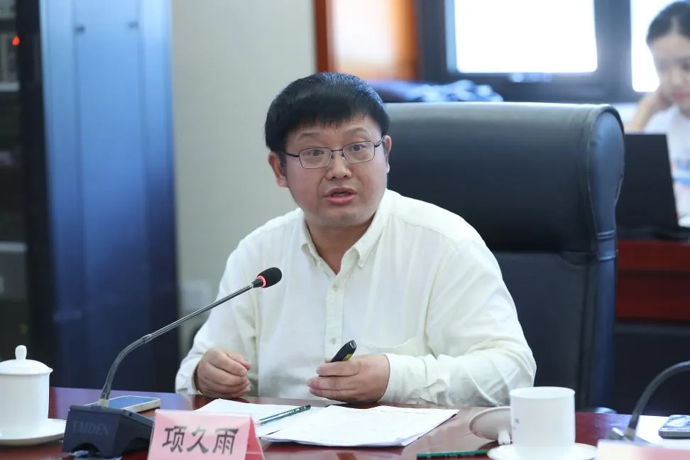 中央党校（国家行政学院）报刊社举办“推进党的创新理论体系化学理化研究阐释”座谈会